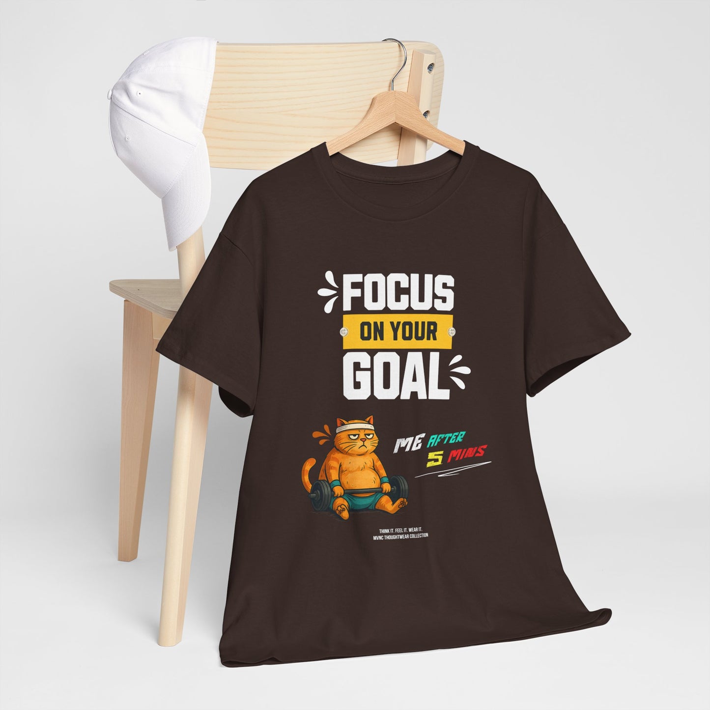 Focus on Your Goal – Motivational T-shirt with a Sporty Cat